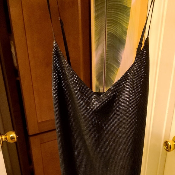 Glimmering little black dress with a strap… - Picture 7 of 14